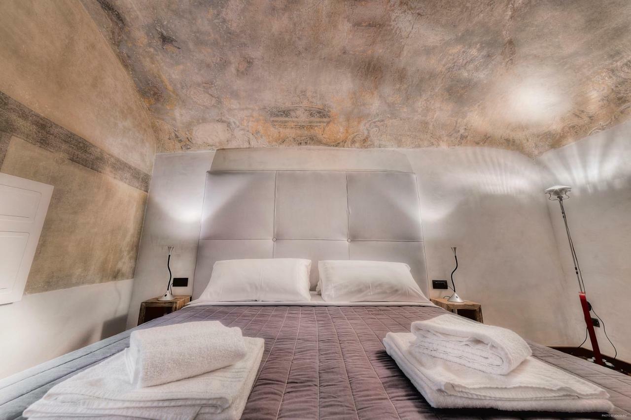 Stone Walls Deluxe Флоренція Екстер'єр фото